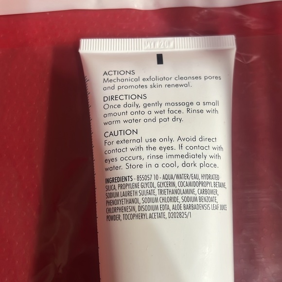 Skinceuticals - Picture 2 of 3